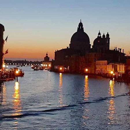 Casa Margherita Accademia Apartment Venice Luaran gambar